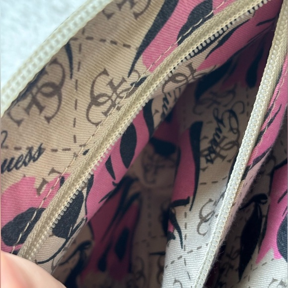 GUESS White Pink Monogram Wristlet Clutch Wallet | Logo Pattern Classic - Picture 9 of 9